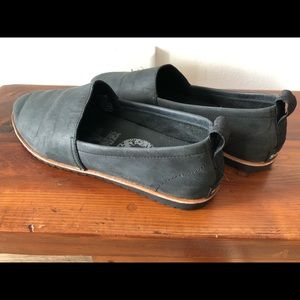 Women’s Sorel Black Leather Flats